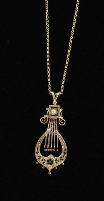 14KT ENAMEL AND PEARL LAVALIER CIRCA 1920 14KT ENAMEL AND PEARL LAVALIER CIRCA 1920