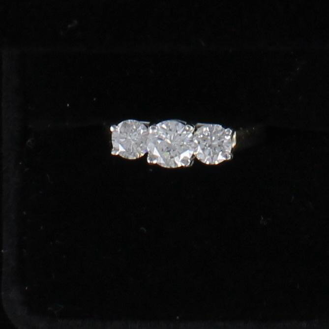 14KT/T 3 STONE ROUND BRILLIANT 1.50 CT TW DIAMOND ENGAGEMENT RING 205-2528