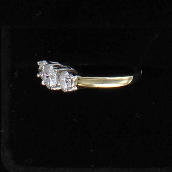 14KT/T 3 STONE ROUND BRILLIANT 1.50 CT TW DIAMOND ENGAGEMENT RING