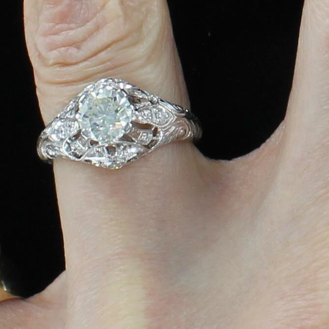 14KT 1.0 CT ROUND DIAMOND ENGAGEMENT RING CIRCA 1920