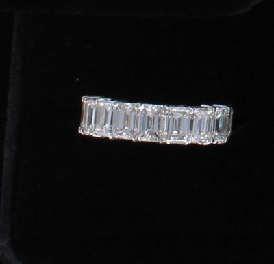 PLATINUM 9.59 CT TW BAGUETTE ETERNITY BAND, SZ 7.5 PLATINUM 9.59 CT TW BAGUETTE ETERNITY BAND, SZ 7.5