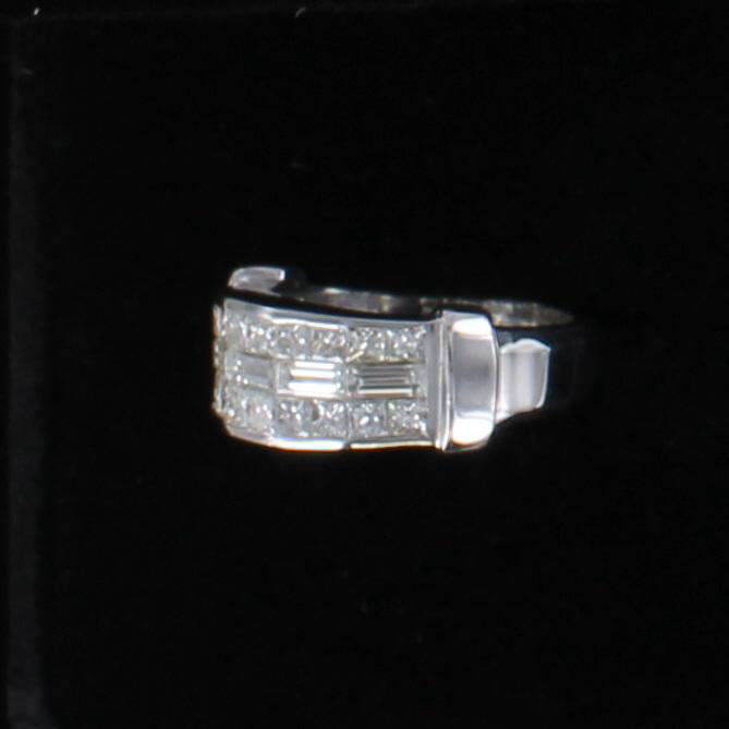 18KT 3.0 CT TW DIAMOND RING