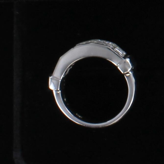 18KT 3.0 CT TW DIAMOND RING