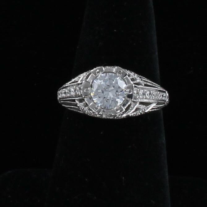 PLATINUM DIAMOND MOUNTING