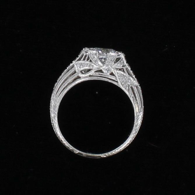 PLATINUM DIAMOND MOUNTING