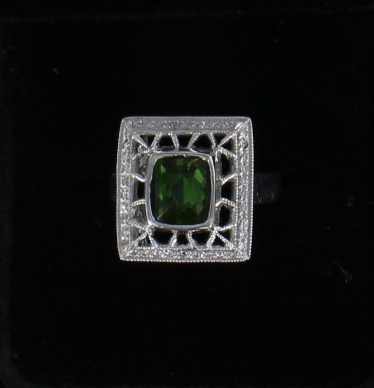 14KTW GREEN TOURMALINE AND DIAMOND RING 194-517