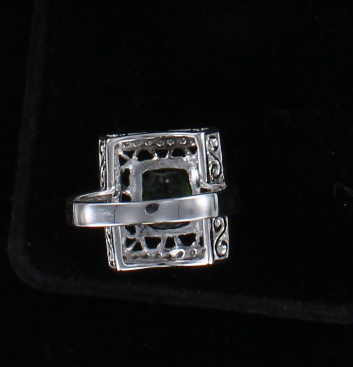 14KTW GREEN TOURMALINE AND DIAMOND RING