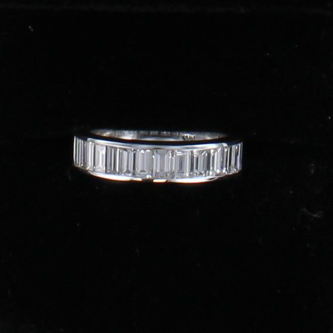14KTW 1.75 CT TW DIAMOND BAGUETTE BAND 195-4267