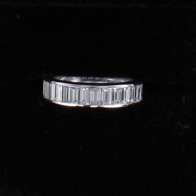 14KTW 1.75 CT TW DIAMOND BAGUETTE BAND 14KTW 1.75 CT TW DIAMOND BAGUETTE BAND