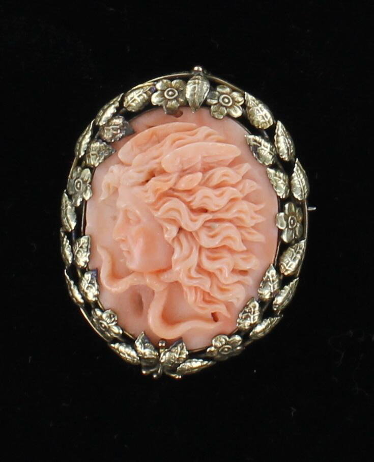 10KT CAMEO PIN/PENDANT OF MEDUSA