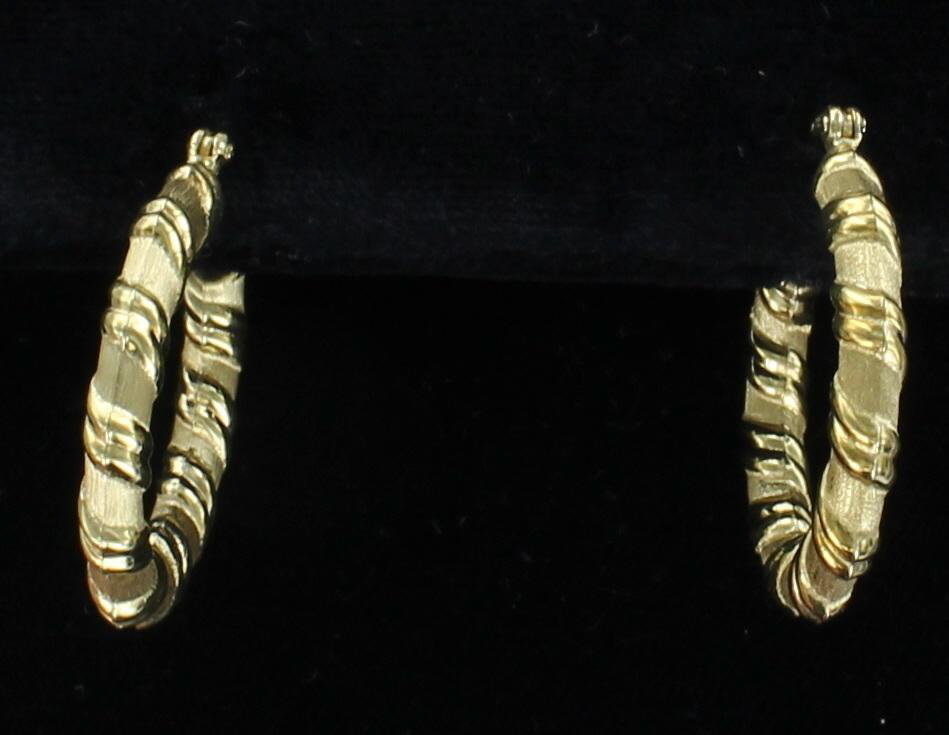 18KT HOOP EARRINGS 099-1613