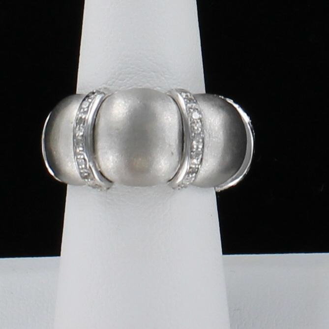 18KTW BRUSHED DIAMOND BAND