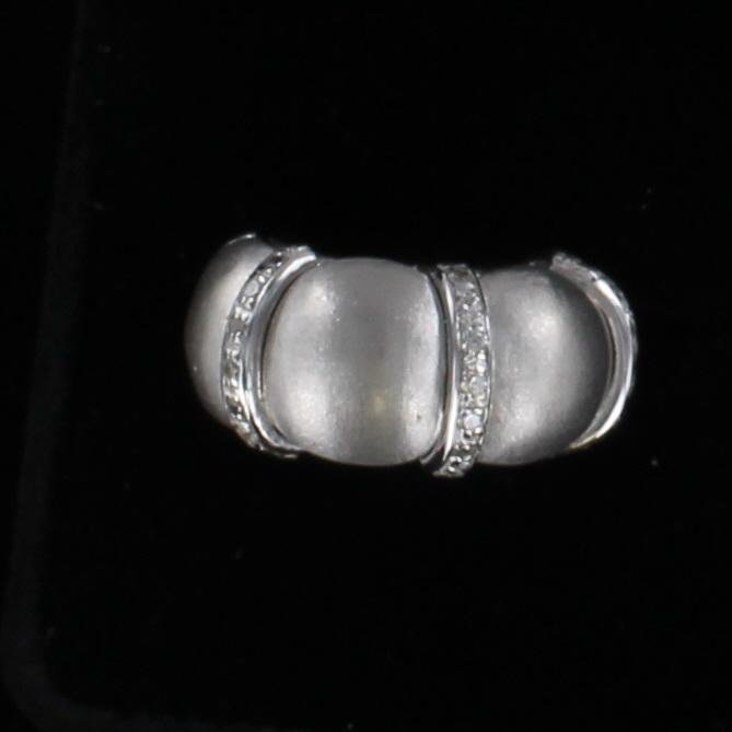18KTW BRUSHED DIAMOND BAND