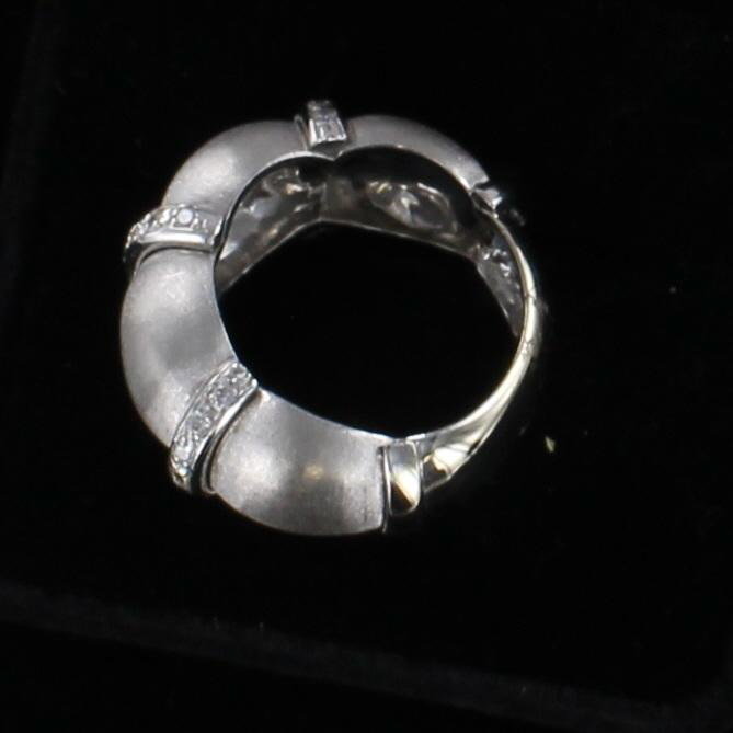 18KTW BRUSHED DIAMOND BAND