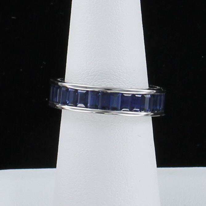 14KTW SAPPHIRE ETERNITY BAND, SZ 6.5