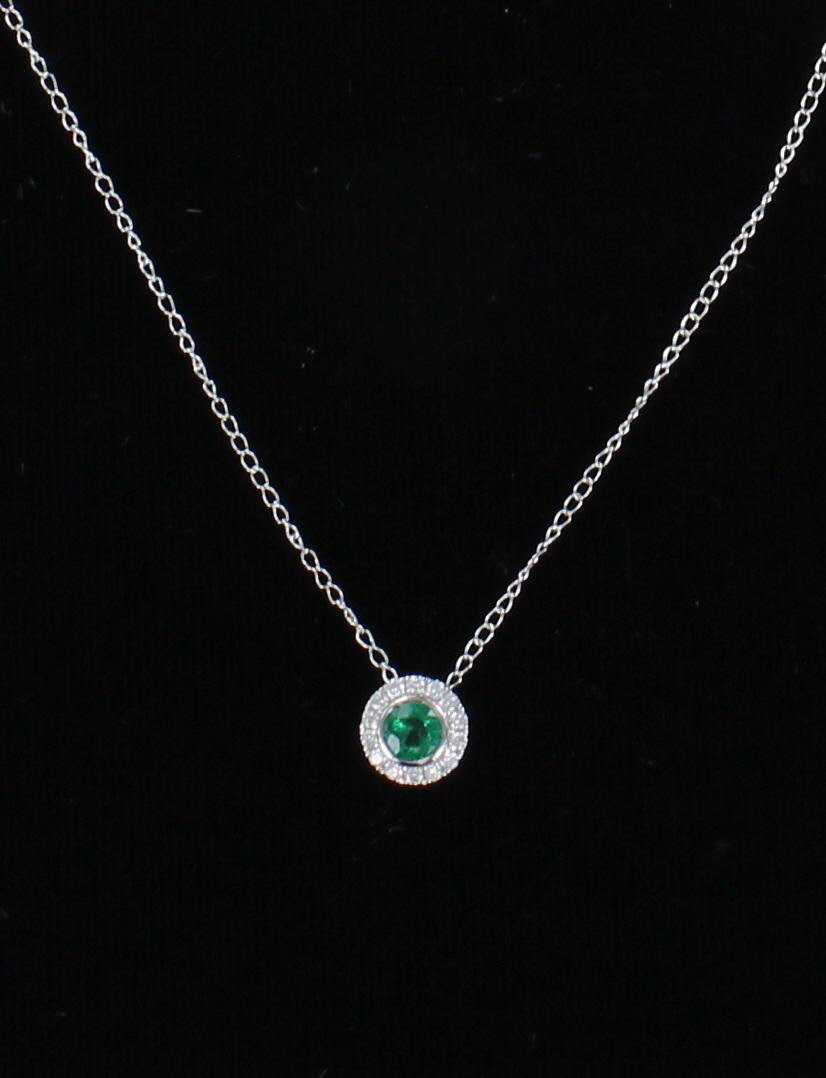 14KTW EMERALD AND DIAMOND PENDANT