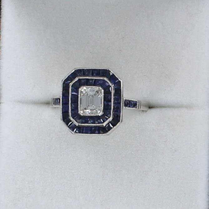 PLATINUM DIAMOND AND SAPPHIRE RING 205-2585