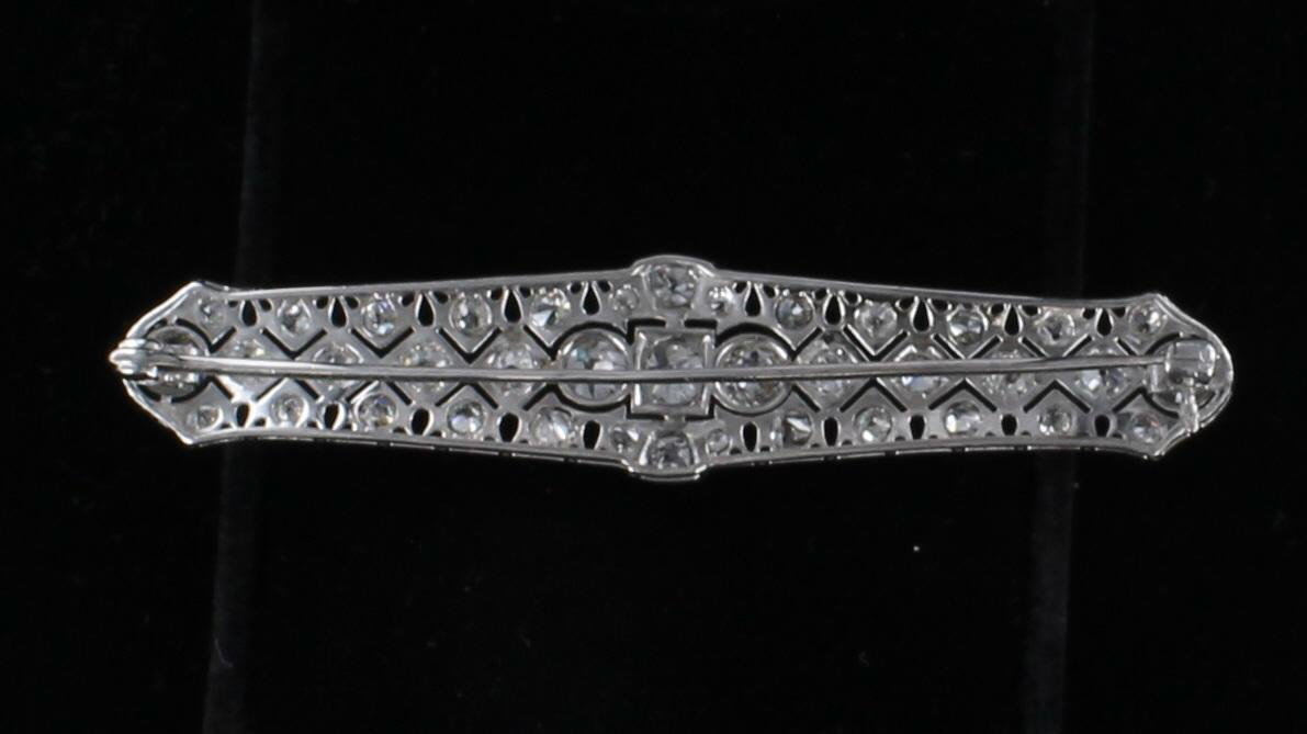 PLATINUM ART DECO DIAMOND BAR PIN