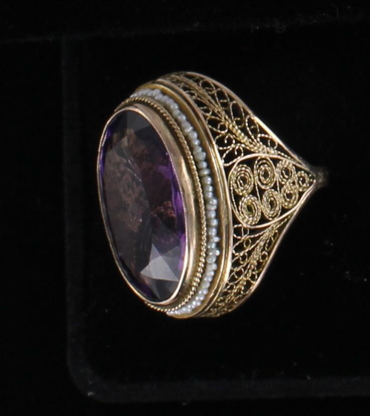 12KT VICTORIAN AMETHYST RING