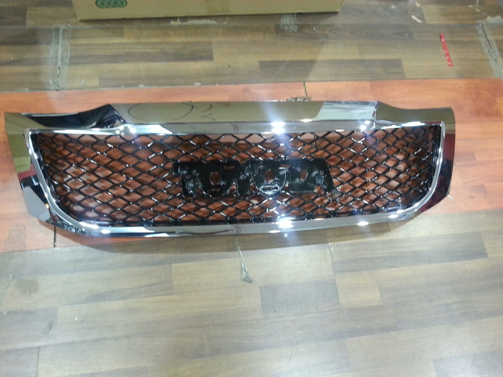 Vigo Front Grill 2012 - 2015 0000046