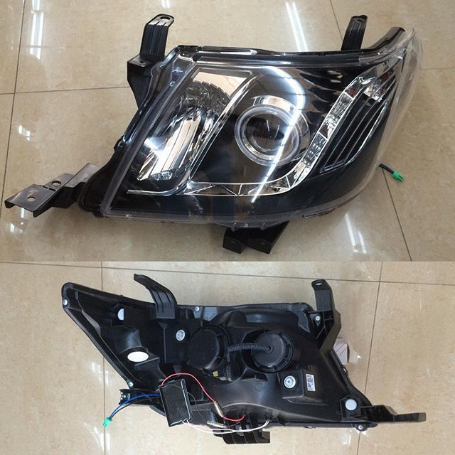 2014 Toyota Hilux Front Head Lights pair 0000067