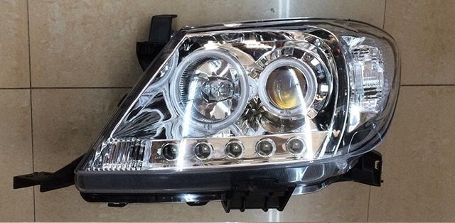 Hilux 2005 - 2011 Clear Head Lights pair 0000076