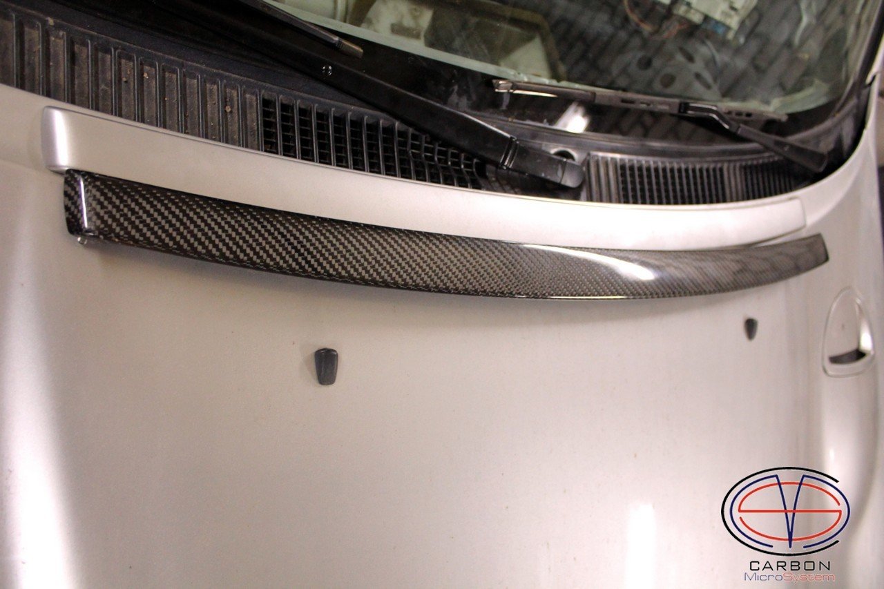 Bonnet spoiler