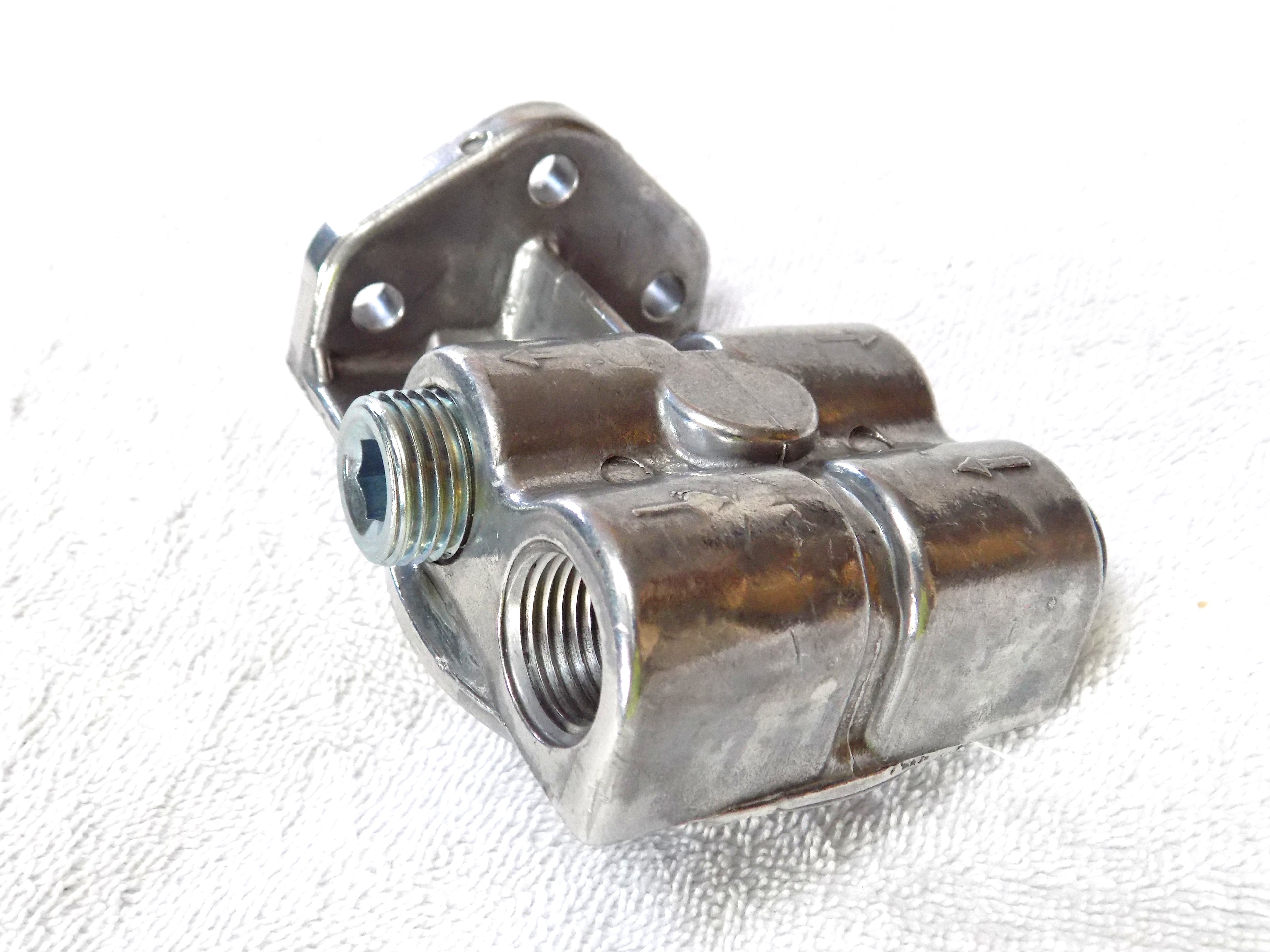 NAPA / WIX 24770 Fuel Filter Base for 1″14 CAT 1R0749 or 1R0750