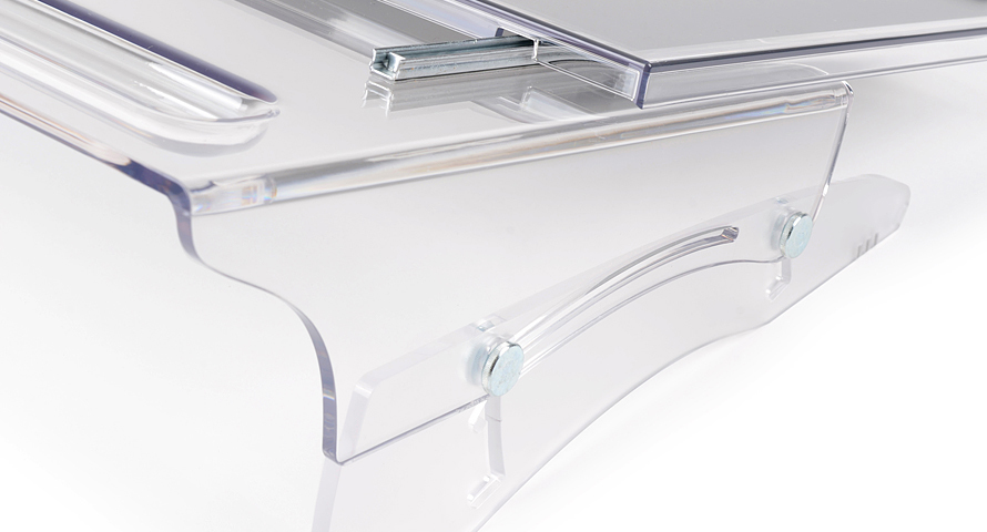 Der FlexDesk 640 ist im Winkel einstellbar. Der FlexDesk 640 ist im Winkel einstellbar.