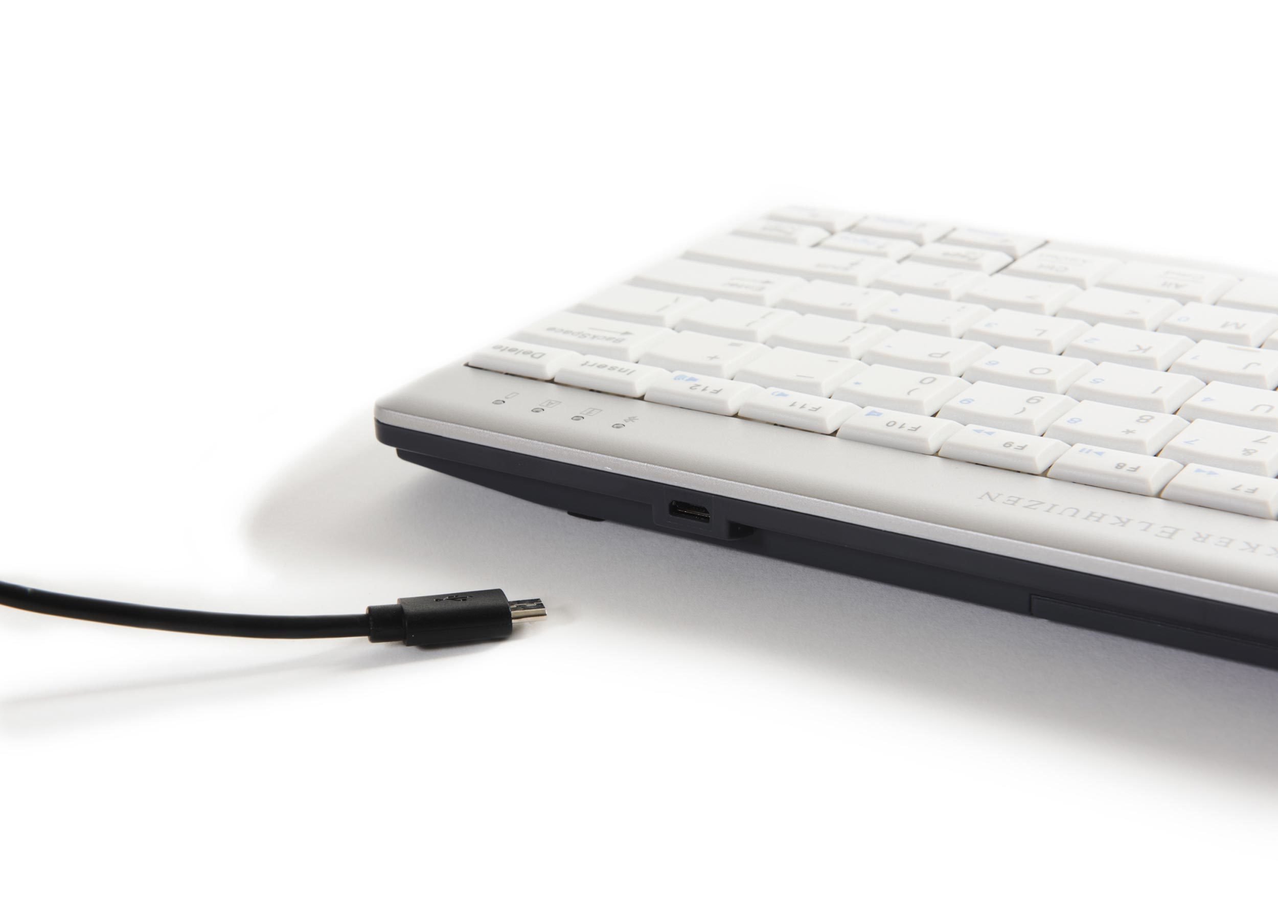 Betrieb über Bluetooth oder USB Betrieb über Bluetooth oder USB