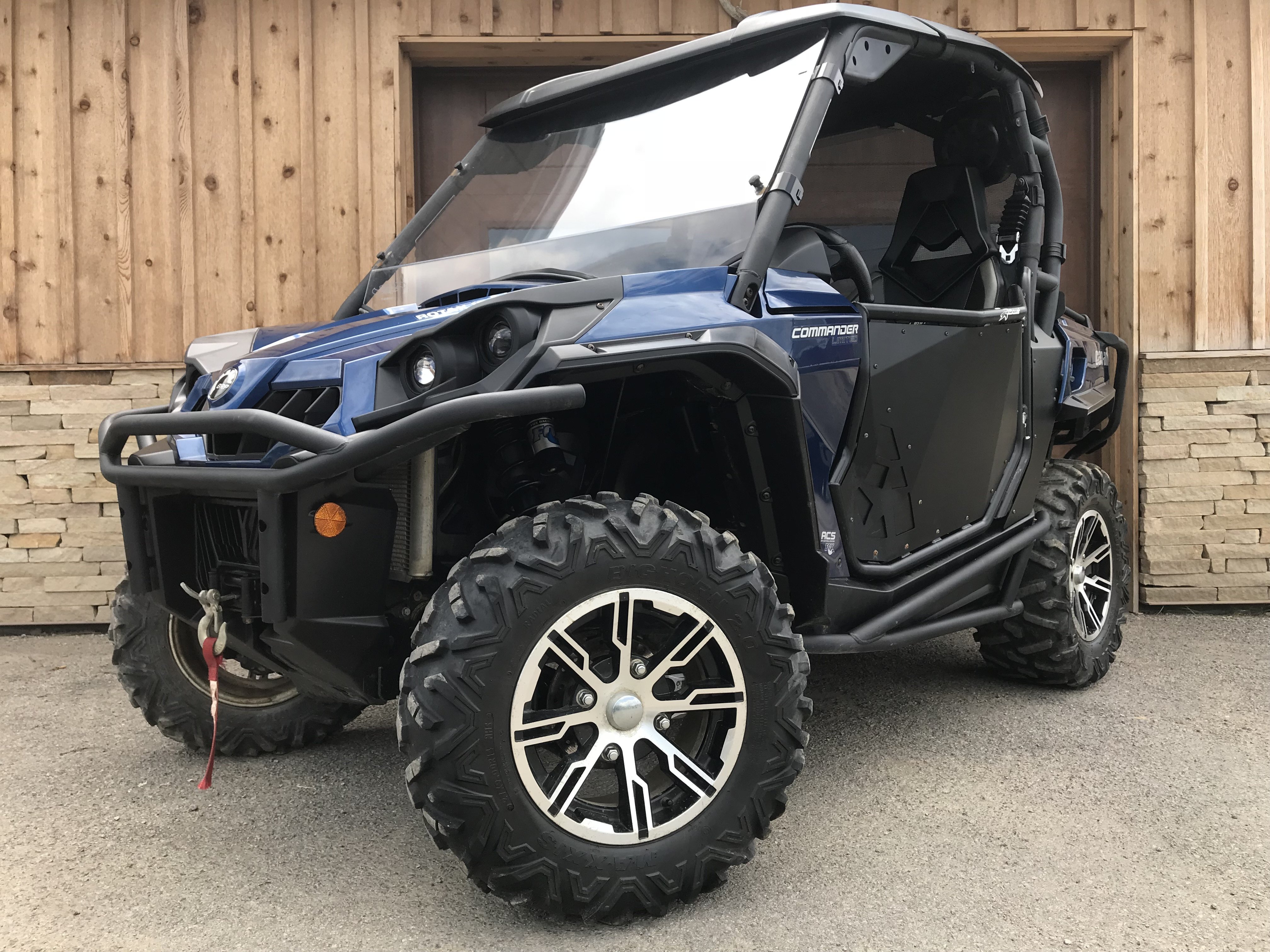 Pending - 2012 Can-Am Commander 1000 Limited 79474