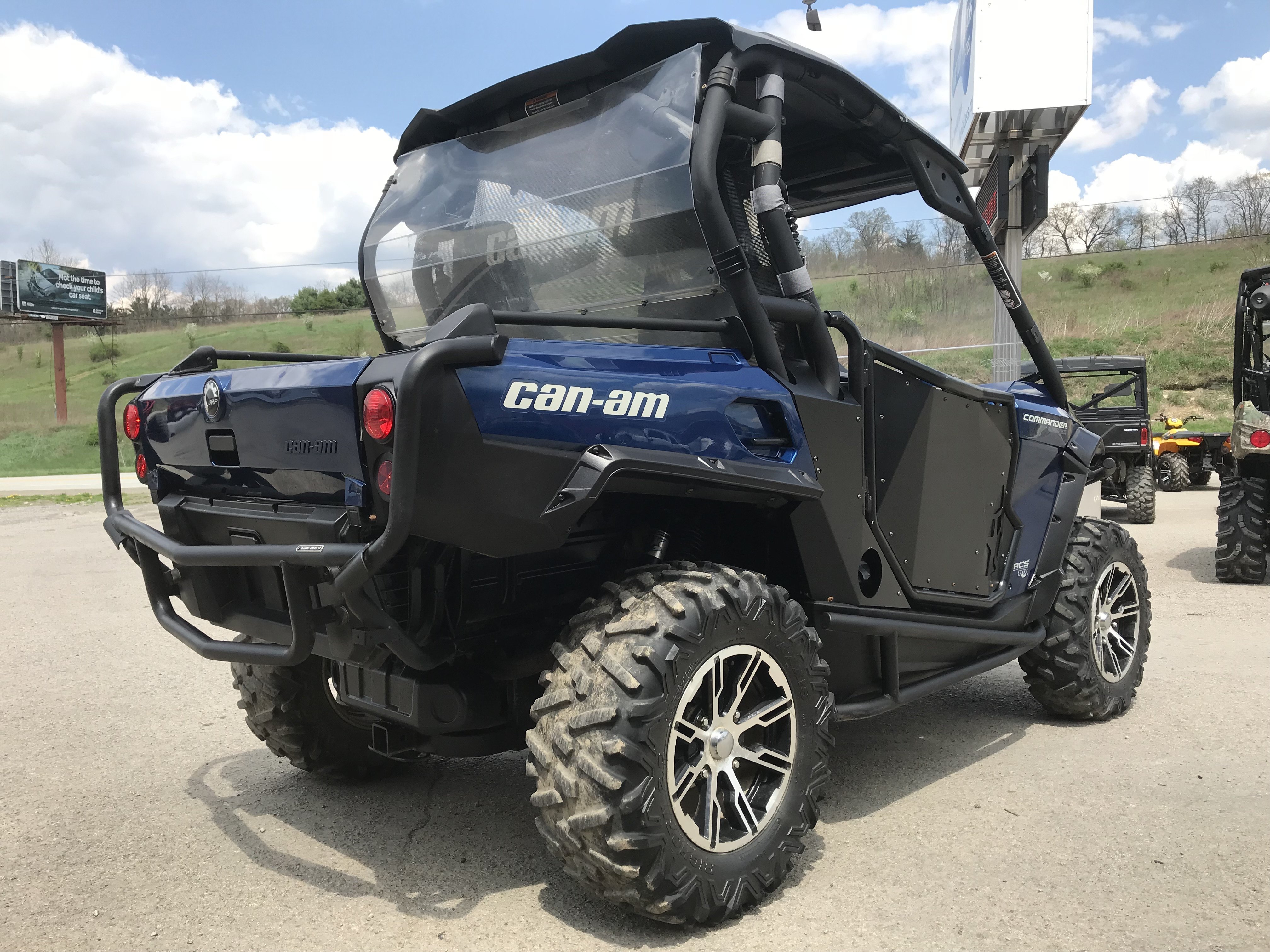 Pending - 2012 Can-Am Commander 1000 Limited