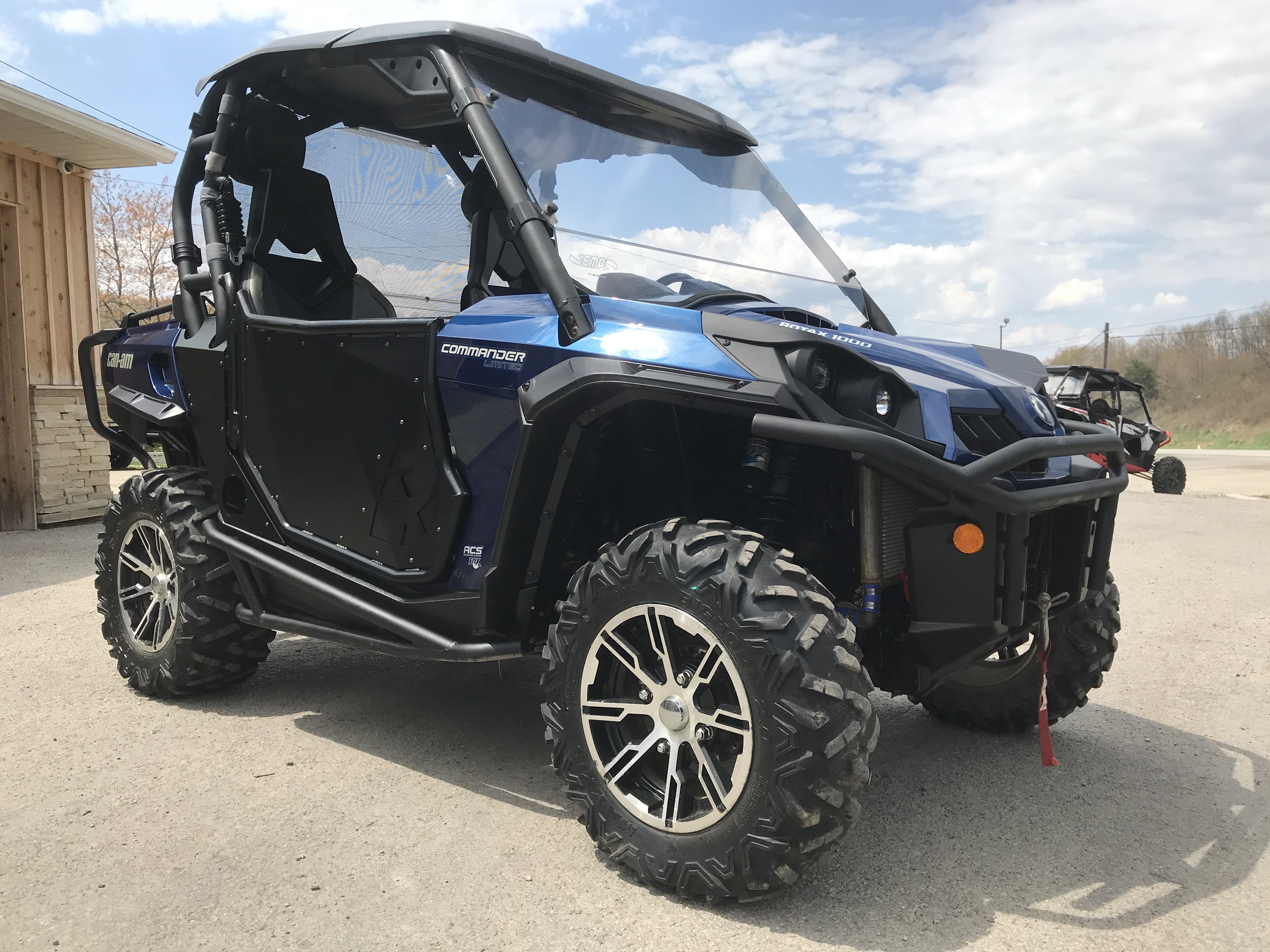 Pending - 2012 Can-Am Commander 1000 Limited