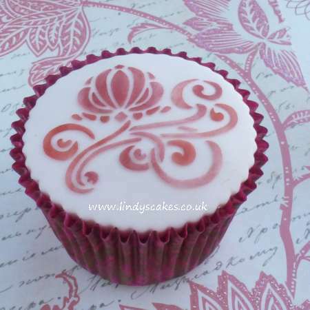 Art Nouveau stencil design by Lindy Smith on a cupcake