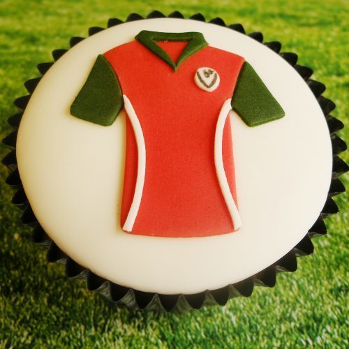 Football shirt cupcake decoration made using Lindy's sugarcraft T-shirt cutter