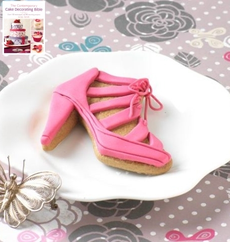 Pink sandal decorated cookie from Lindy's Contemporary cake decorating bible book