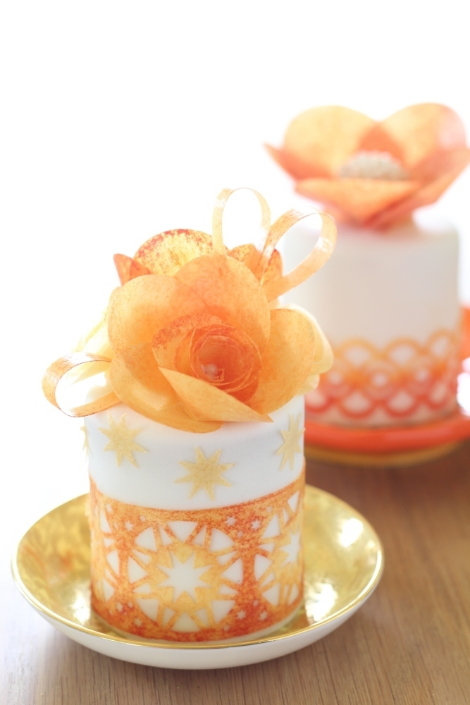 6cm mini cake decorated with edible wafer paper
