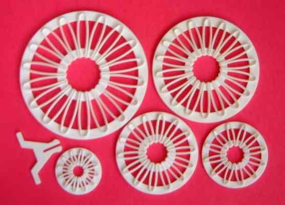 Daisy Collection Cutters (FMM) SKU17923
