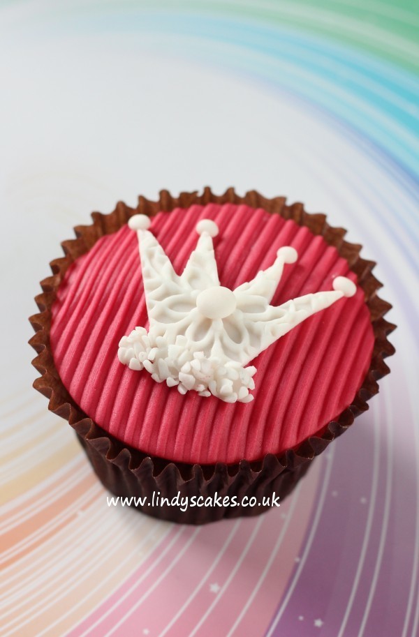 white textured crown cut out using Lindy's small sugarcraft crown cutter