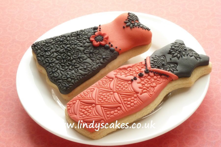 Dress - Fitted Cookie Cutter (Lindy's)