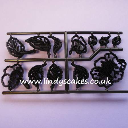 Rose - Wild Rose Cutter and Embossing Set (Patchwork Cutters) SKU17912