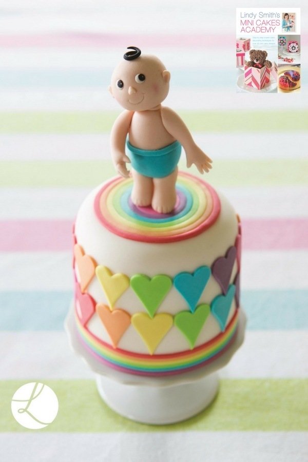 'Lindy Smith's Mini Cakes Academy' Book