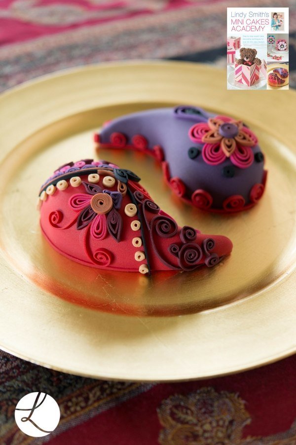 'Lindy Smith's Mini Cakes Academy' Book