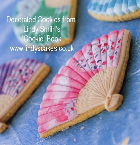 Bake me I'm yours.....cookie book by Lindy Smith