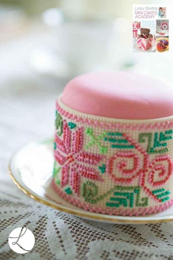 Round Multi Mini Cake Tins 16 x 6cm (2.5in)