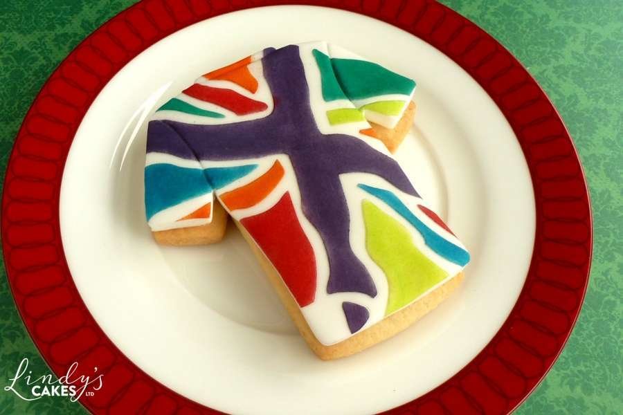 Union Jack Fluttering Flag Cake Top Stencil - Lindy's