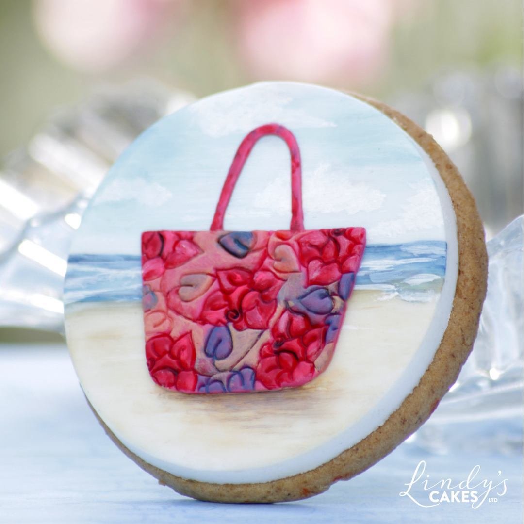 Beach bag on a cookie - use the handbag cutter upsidedown!