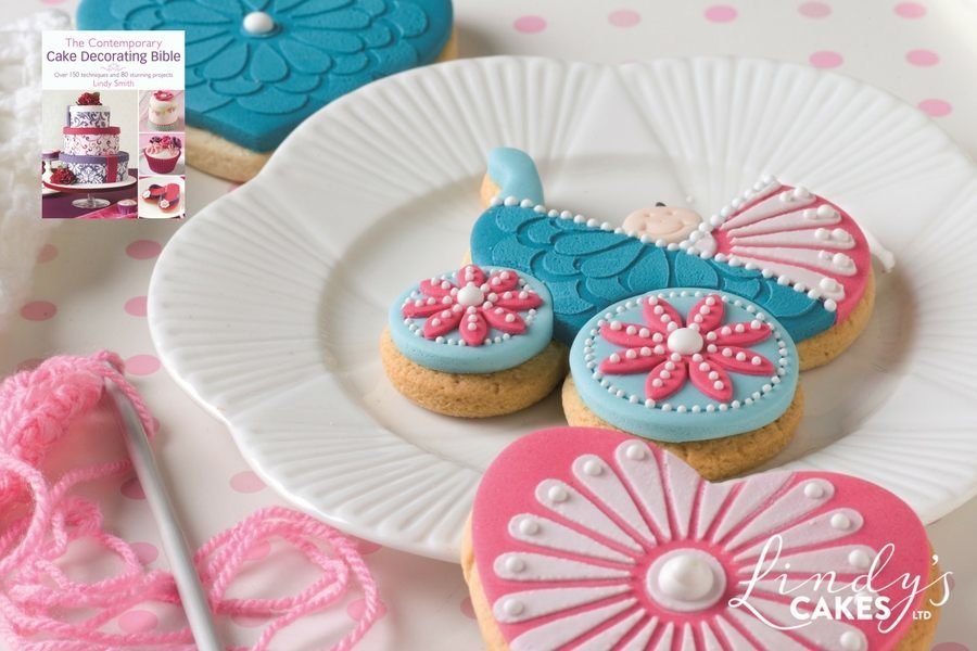 'Contemporary Cake Decorating Bible' Book by Lindy Smith