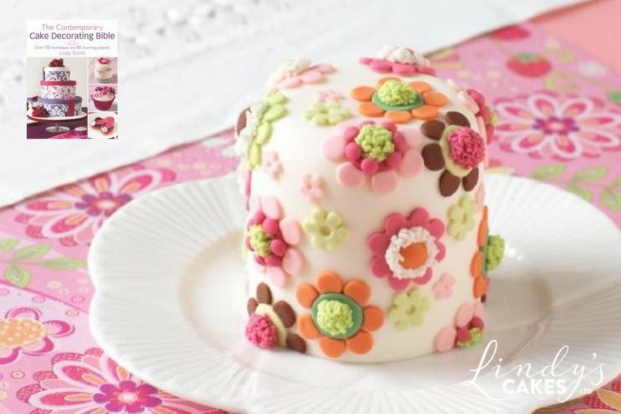 'Contemporary Cake Decorating Bible' Book by Lindy Smith