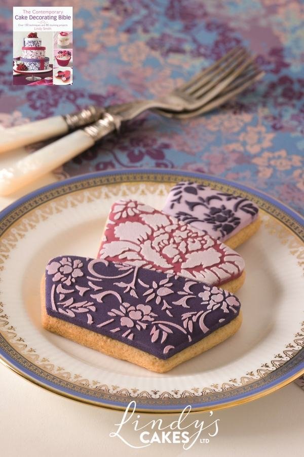 Wonky Wedding Cake Cookie Cutter (Lindy's)